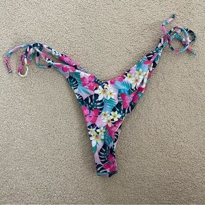Moana Bikini Side Tie Tropical Print Bottoms, Size Large